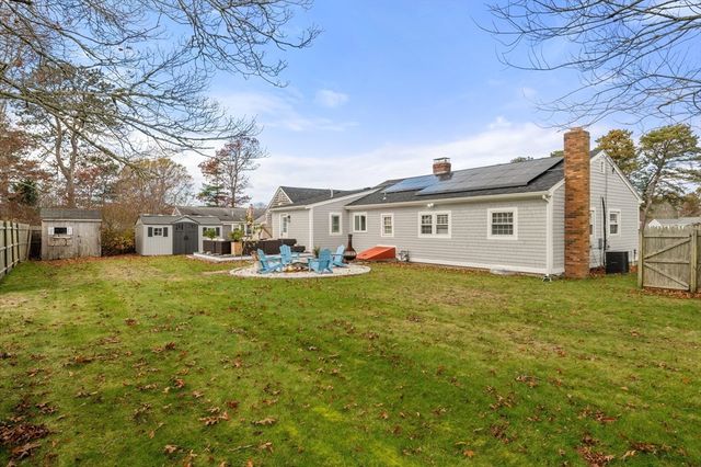 21 Hazelmoor Rd, Yarmouth, MA 02664