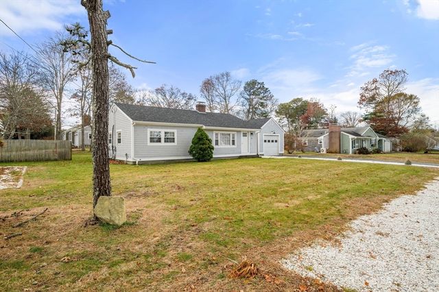 21 Hazelmoor Rd, Yarmouth, MA 02664