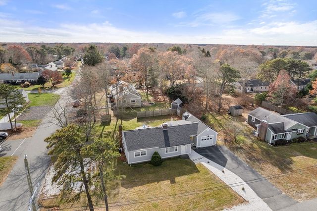 21 Hazelmoor Rd, Yarmouth, MA 02664