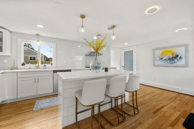 21 Hazelmoor Rd, Yarmouth, MA 02664