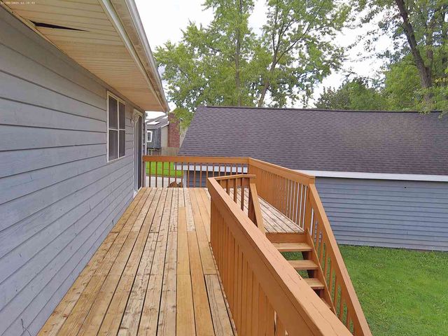 839 Bonniebrook Avenue, Mundelein, IL 60060