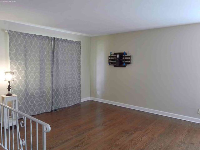 839 Bonniebrook Avenue, Mundelein, IL 60060