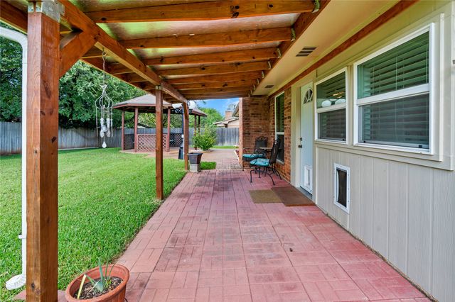 650 Tena Court, Burleson, TX 76028