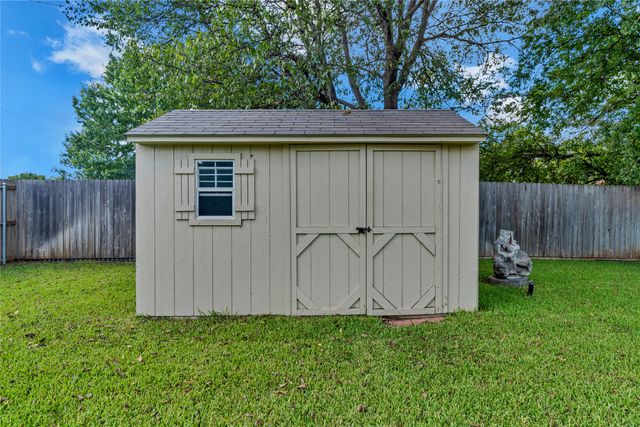 650 Tena Court, Burleson, TX 76028