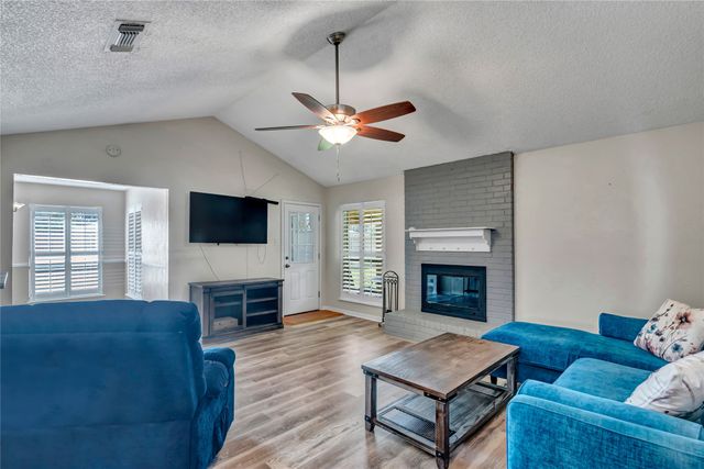 650 Tena Court, Burleson, TX 76028