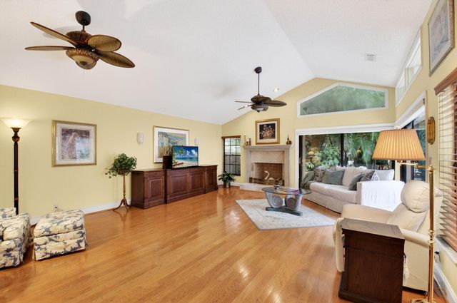 21700 Club Villa Terrace, Boca Raton, FL 33433