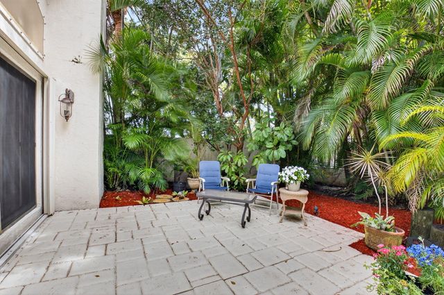 21700 Club Villa Terrace, Boca Raton, FL 33433