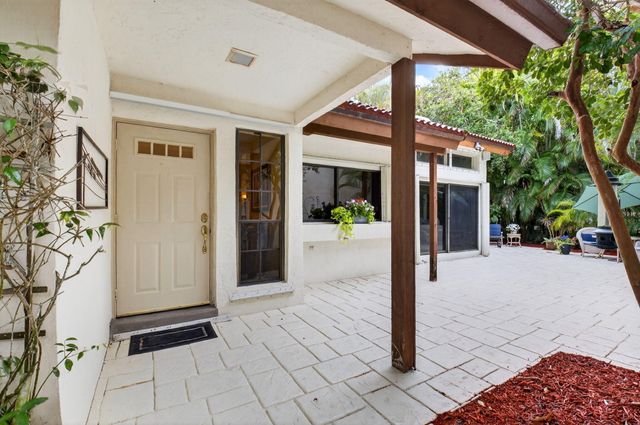 21700 Club Villa Terrace, Boca Raton, FL 33433