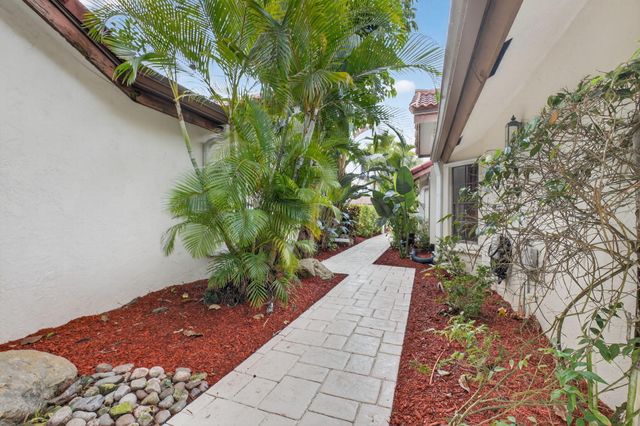 21700 Club Villa Terrace, Boca Raton, FL 33433