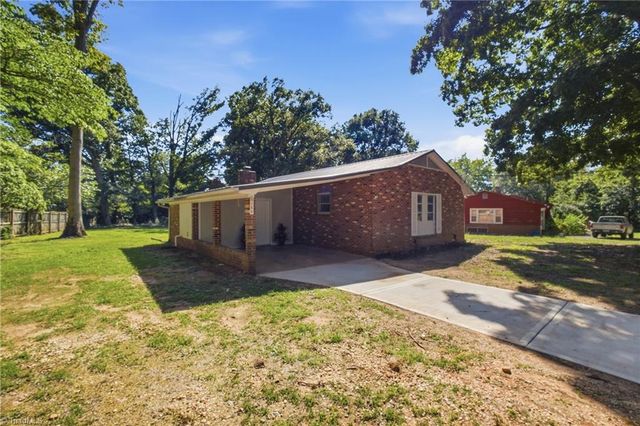 6132 Arden Drive, Clemmons, NC 27012