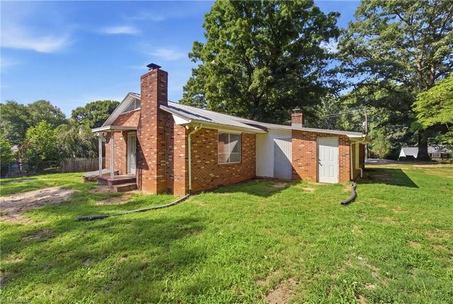 6132 Arden Drive, Clemmons, NC 27012