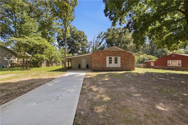 6132 Arden Drive, Clemmons, NC 27012