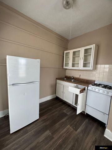 1049 Park Avenue, Omaha, NE 68105