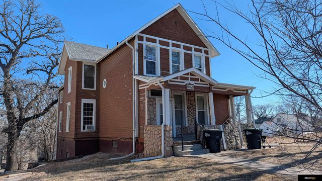 1049 Park Avenue, Omaha, NE 68105