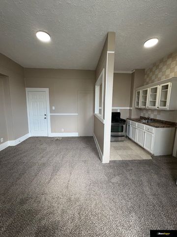 1049 Park Avenue, Omaha, NE 68105