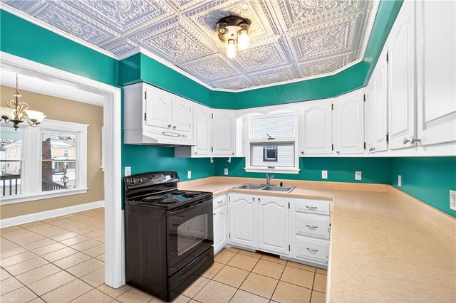 66 Conneaut Lake Rd, West Salem Twp, PA 16125