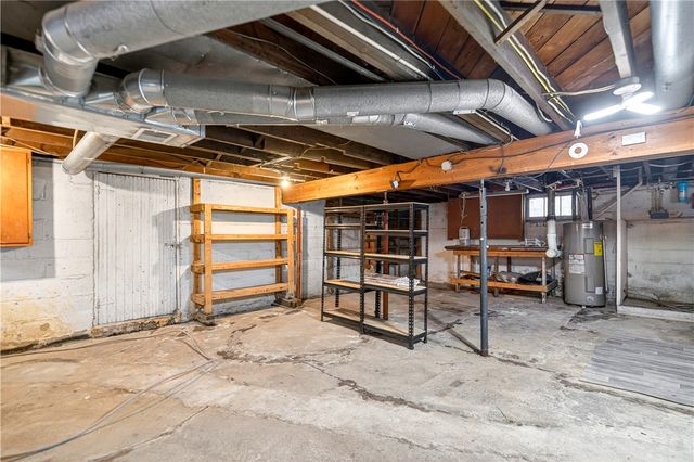 66 Conneaut Lake Rd, West Salem Twp, PA 16125