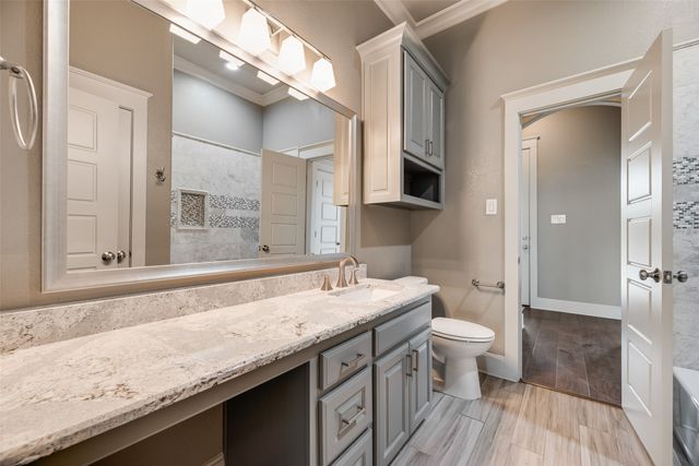 140 Sullivan Way, Waxahachie, TX 75167
