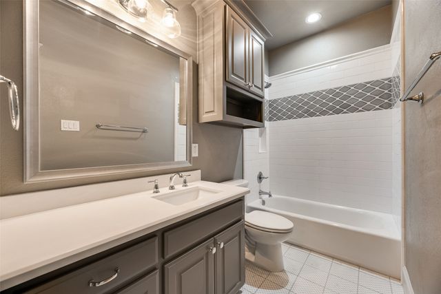 140 Sullivan Way, Waxahachie, TX 75167