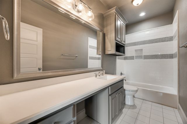 140 Sullivan Way, Waxahachie, TX 75167