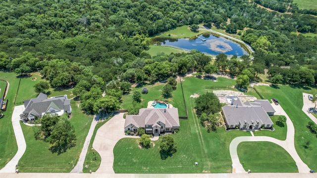 140 Sullivan Way, Waxahachie, TX 75167