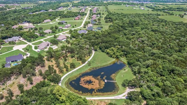 140 Sullivan Way, Waxahachie, TX 75167