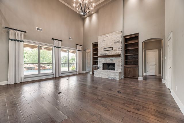 140 Sullivan Way, Waxahachie, TX 75167