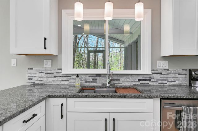 359 Rainbow Lake Drive, Brevard, NC 28712