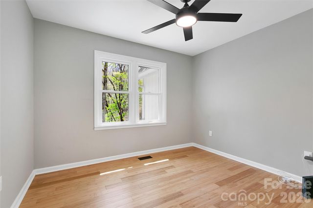 359 Rainbow Lake Drive, Brevard, NC 28712