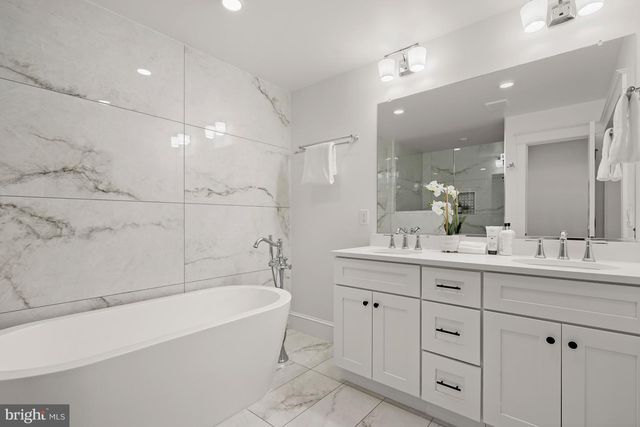 3719 R ST NW, Washington, DC 20007