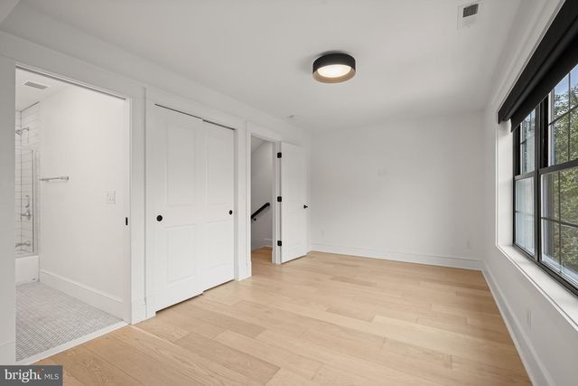 3719 R ST NW, Washington, DC 20007