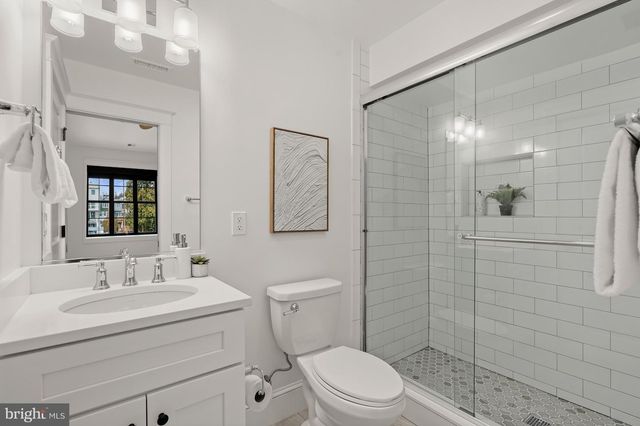 3719 R ST NW, Washington, DC 20007