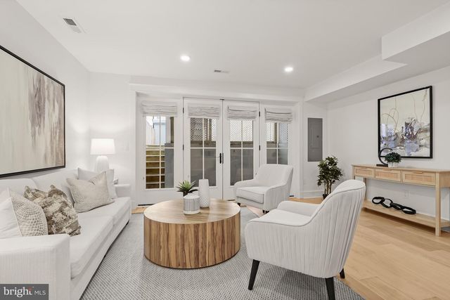 3719 R ST NW, Washington, DC 20007