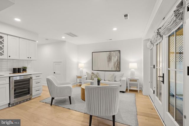 3719 R ST NW, Washington, DC 20007