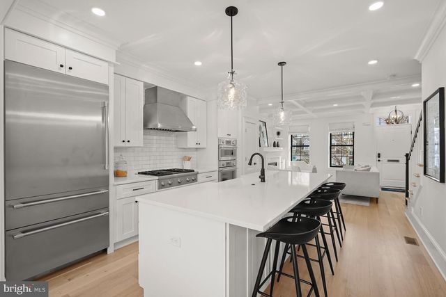 3719 R ST NW, Washington, DC 20007