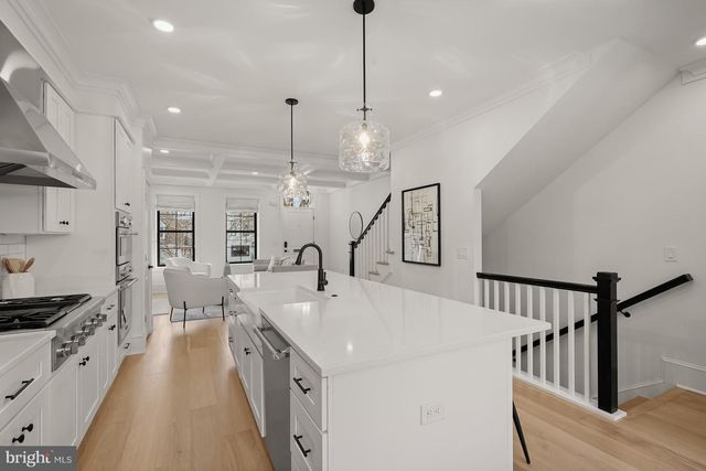 3719 R ST NW, Washington, DC 20007