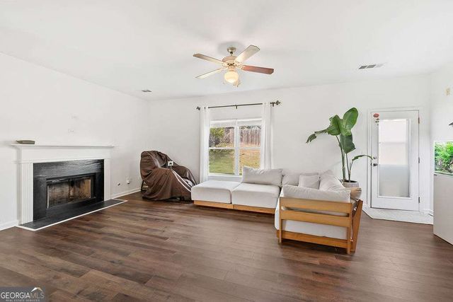 320 Blackwood Lane, Suwanee, GA 30024