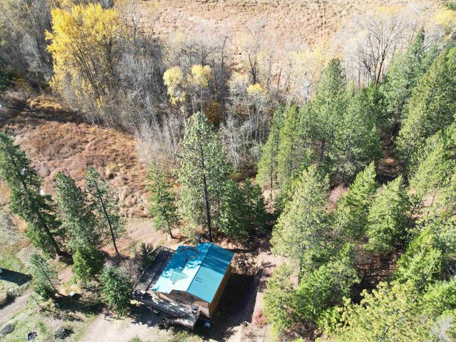 3979 Taylor Ranch Way, Loon Lake, WA 99148