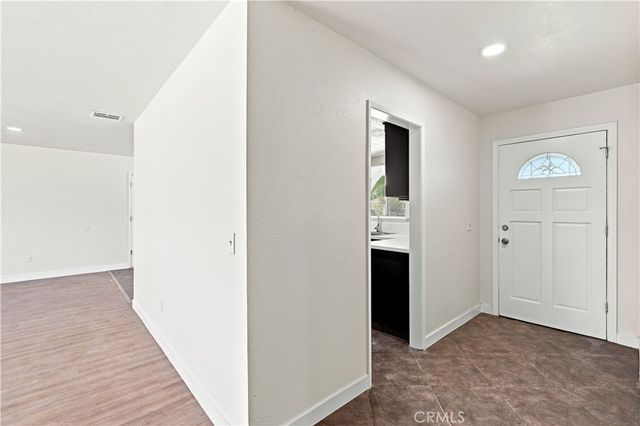 21021 Geronimo, Apple Valley, CA 92308