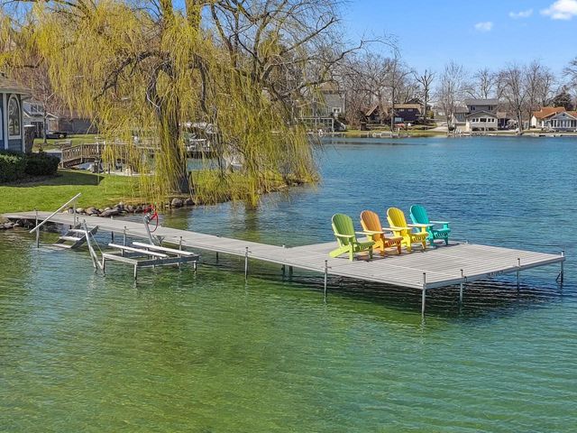 298 W Park DRIVE, Twin Lakes, WI 53181