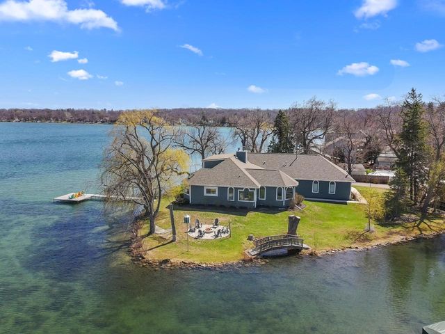 298 W Park DRIVE, Twin Lakes, WI 53181