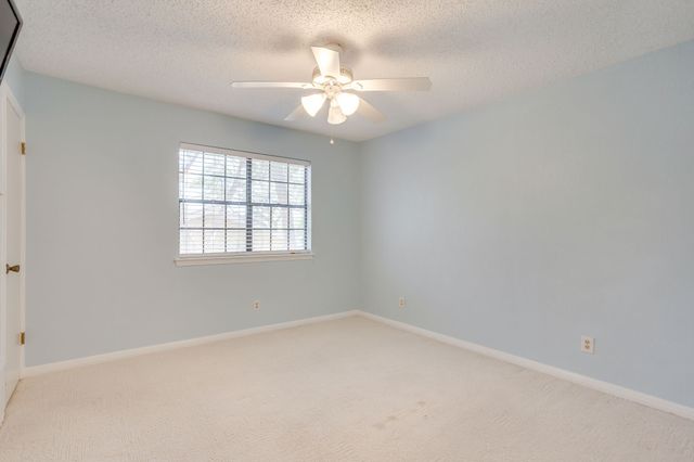 4031 Fairway Drive, De Cordova, TX 76049