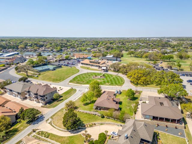 4031 Fairway Drive, De Cordova, TX 76049