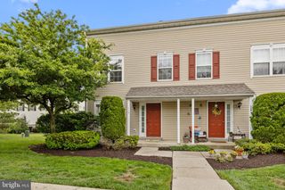 115 GOLDFINCH CT #237, Warrington, PA 18976