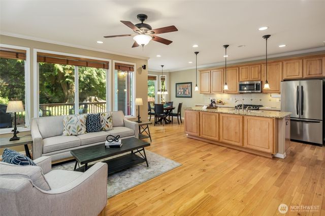 12652 Sun Break Way NE, Redmond, WA 98053