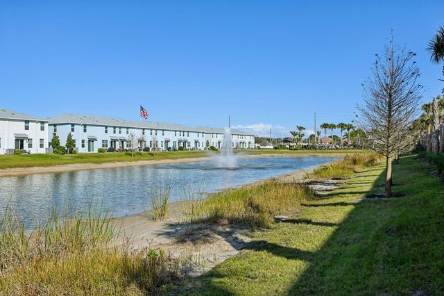 575 Salisbury Circle, Fort Pierce, FL 34982