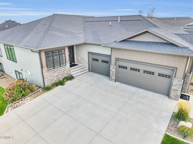 5912 Sonora Way, Bismarck, ND 58503 property photo