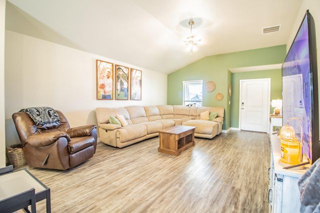 13709 Avenue Q, Lubbock, TX 79423