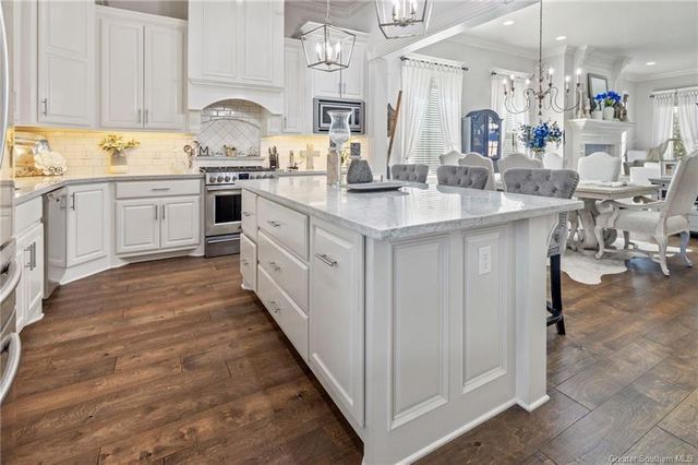 5823 Willow Ridge Drive, Lake Charles, LA 70605