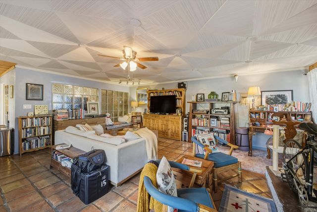 24 Matisse Road NE, Albuquerque, NM 87123